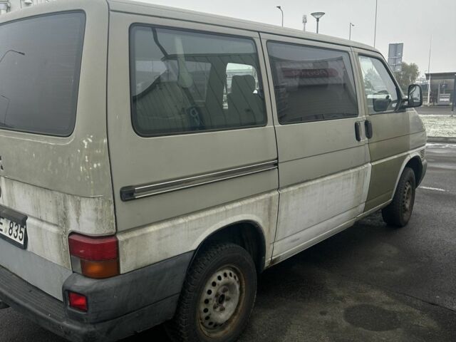 Зеленый Фольксваген Transporter, объемом двигателя 2.4 л и пробегом 380 тыс. км за 2899 $, фото 3 на Automoto.ua