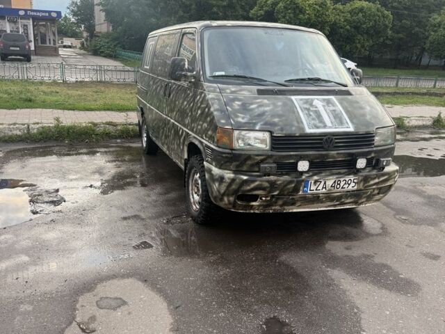 Зеленый Фольксваген Transporter, объемом двигателя 1.9 л и пробегом 350 тыс. км за 2300 $, фото 2 на Automoto.ua