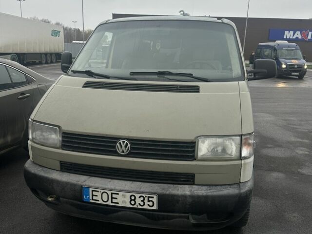 Зеленый Фольксваген Transporter, объемом двигателя 2.4 л и пробегом 380 тыс. км за 2899 $, фото 2 на Automoto.ua