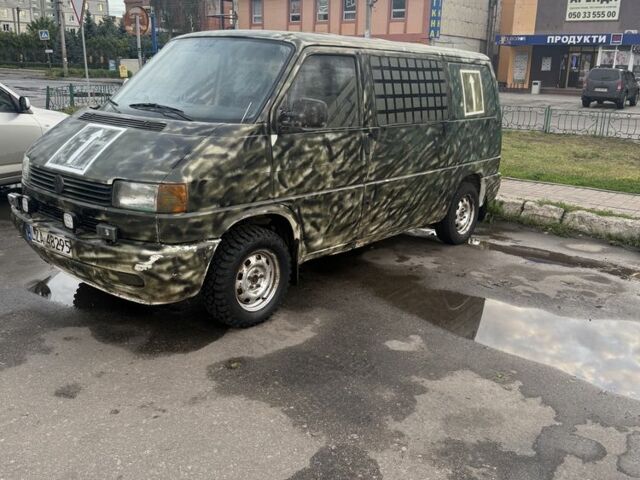 Зеленый Фольксваген Transporter, объемом двигателя 1.9 л и пробегом 350 тыс. км за 2300 $, фото 1 на Automoto.ua