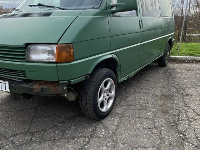 Зелений Фольксваген Transporter, об'ємом двигуна 2.4 л та пробігом 280 тис. км за 1543 $, фото 3 на Automoto.ua