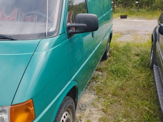 Зелений Фольксваген Transporter, об'ємом двигуна 0 л та пробігом 253 тис. км за 7800 $, фото 4 на Automoto.ua