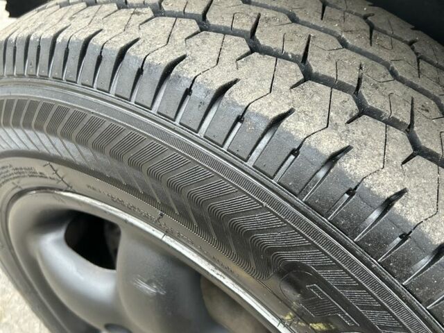 Зеленый Фольксваген Transporter, объемом двигателя 2.5 л и пробегом 407 тыс. км за 2700 $, фото 4 на Automoto.ua