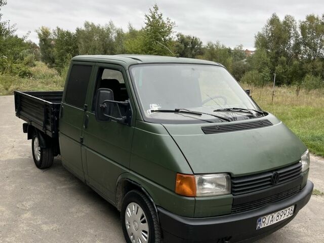 Зелений Фольксваген Transporter, об'ємом двигуна 2.4 л та пробігом 308 тис. км за 2750 $, фото 2 на Automoto.ua