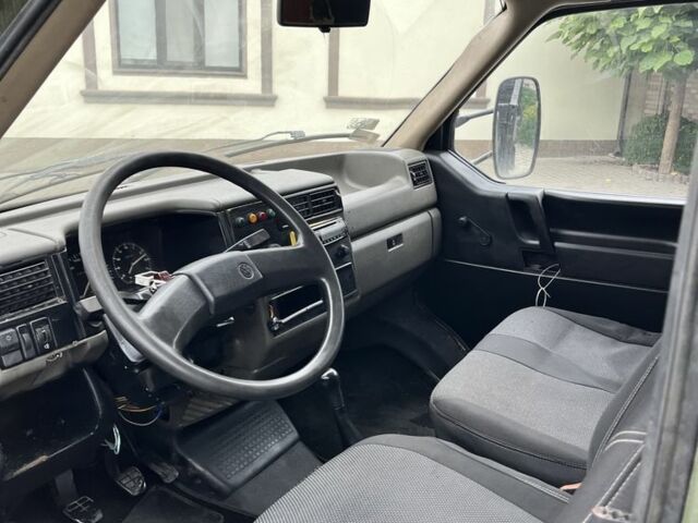 Зелений Фольксваген Transporter, об'ємом двигуна 2.4 л та пробігом 308 тис. км за 2750 $, фото 8 на Automoto.ua