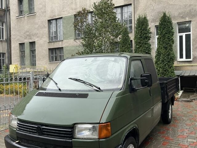 Зелений Фольксваген Transporter, об'ємом двигуна 2.4 л та пробігом 255 тис. км за 2950 $, фото 1 на Automoto.ua