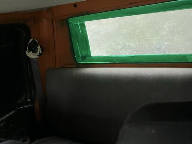 Зелений Фольксваген Transporter, об'ємом двигуна 2.4 л та пробігом 255 тис. км за 2950 $, фото 8 на Automoto.ua