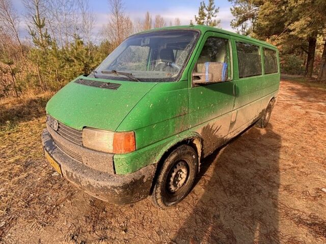 Зеленый Фольксваген Transporter, объемом двигателя 1.9 л и пробегом 750 тыс. км за 2700 $, фото 2 на Automoto.ua