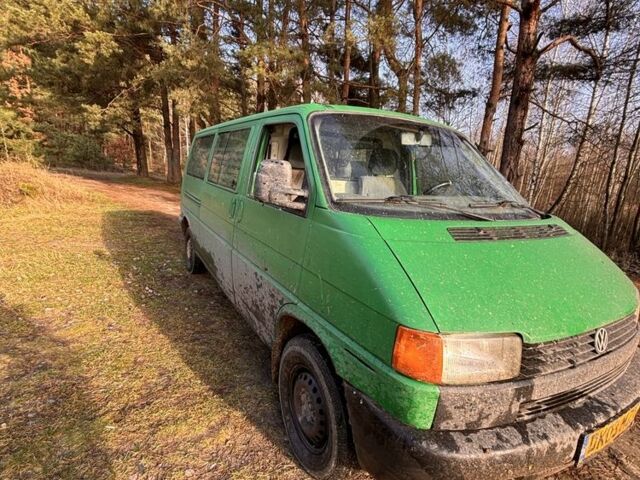 Зеленый Фольксваген Transporter, объемом двигателя 1.9 л и пробегом 750 тыс. км за 2700 $, фото 1 на Automoto.ua