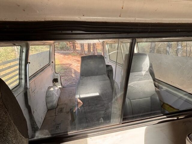 Зеленый Фольксваген Transporter, объемом двигателя 1.9 л и пробегом 750 тыс. км за 2700 $, фото 4 на Automoto.ua