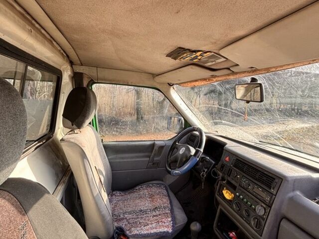 Зеленый Фольксваген Transporter, объемом двигателя 1.9 л и пробегом 750 тыс. км за 2700 $, фото 3 на Automoto.ua