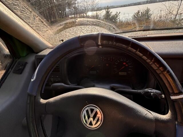 Зеленый Фольксваген Transporter, объемом двигателя 1.9 л и пробегом 750 тыс. км за 2700 $, фото 5 на Automoto.ua