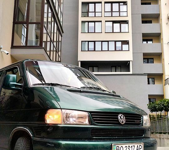 Зеленый Фольксваген Transporter, объемом двигателя 2.5 л и пробегом 387 тыс. км за 6250 $, фото 1 на Automoto.ua