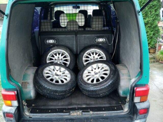 Зеленый Фольксваген Transporter, объемом двигателя 0 л и пробегом 250 тыс. км за 6000 $, фото 3 на Automoto.ua