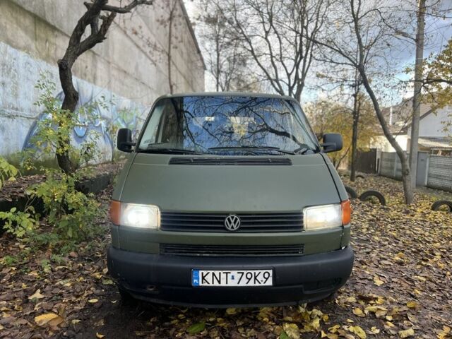 Зелений Фольксваген Transporter, об'ємом двигуна 0 л та пробігом 300 тис. км за 2600 $, фото 1 на Automoto.ua