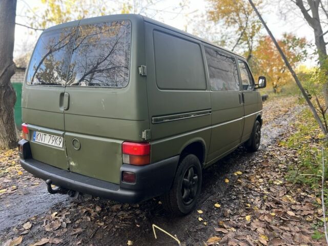 Зелений Фольксваген Transporter, об'ємом двигуна 0 л та пробігом 300 тис. км за 2600 $, фото 3 на Automoto.ua