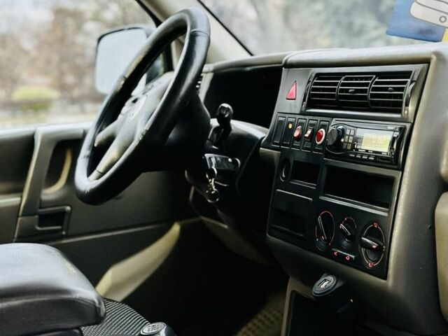 Зеленый Фольксваген Transporter, объемом двигателя 2.5 л и пробегом 290 тыс. км за 3903 $, фото 14 на Automoto.ua