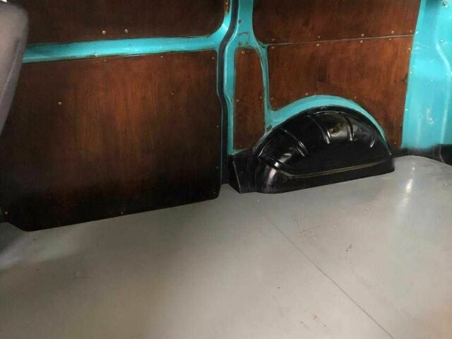 Зеленый Фольксваген Transporter, объемом двигателя 1.9 л и пробегом 310 тыс. км за 4500 $, фото 5 на Automoto.ua