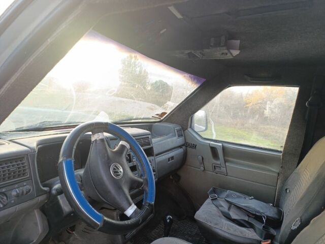 Зелений Фольксваген Transporter, об'ємом двигуна 2.5 л та пробігом 833 тис. км за 2200 $, фото 7 на Automoto.ua