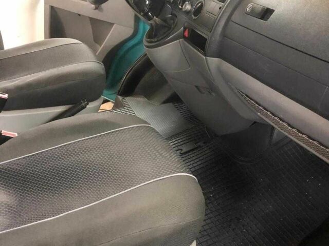 Зеленый Фольксваген Transporter, объемом двигателя 1.9 л и пробегом 310 тыс. км за 4500 $, фото 11 на Automoto.ua