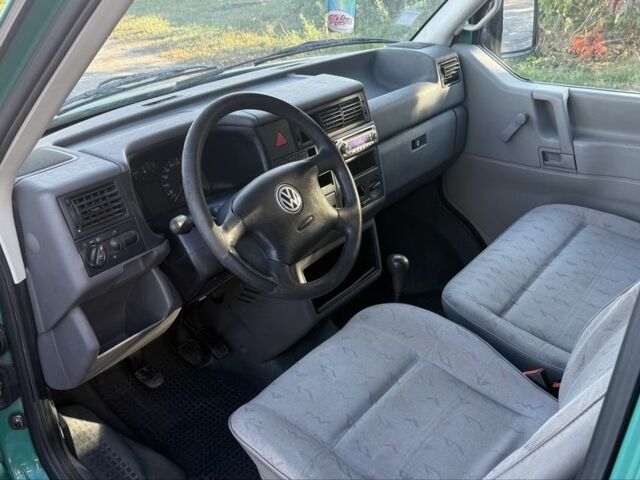 Зеленый Фольксваген Transporter, объемом двигателя 2.5 л и пробегом 309 тыс. км за 4500 $, фото 10 на Automoto.ua