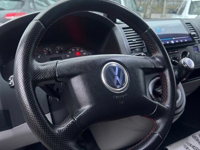 Зелений Фольксваген Transporter, об'ємом двигуна 2.5 л та пробігом 327 тис. км за 7300 $, фото 6 на Automoto.ua