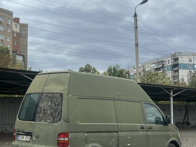 Зелений Фольксваген Transporter, об'ємом двигуна 2.5 л та пробігом 250 тис. км за 2470 $, фото 2 на Automoto.ua