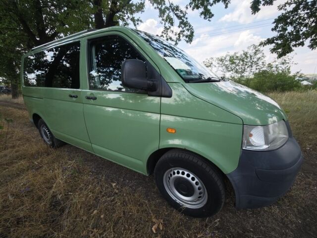 Зелений Фольксваген Transporter, об'ємом двигуна 2 л та пробігом 328 тис. км за 8500 $, фото 3 на Automoto.ua