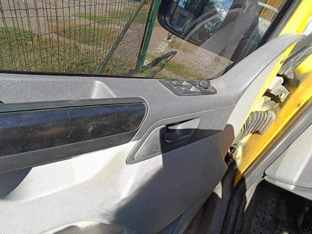 Зелений Фольксваген Transporter, об'ємом двигуна 2 л та пробігом 164 тис. км за 6900 $, фото 6 на Automoto.ua