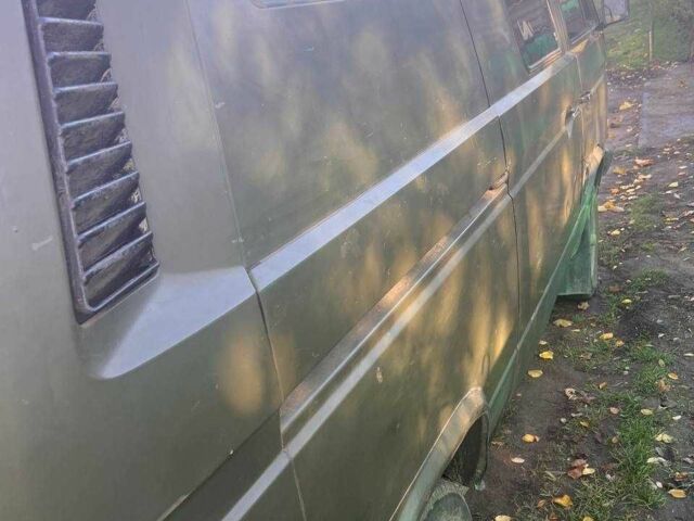 Зеленый Фольксваген Transporter, объемом двигателя 1.6 л и пробегом 426 тыс. км за 2600 $, фото 5 на Automoto.ua