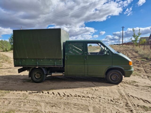 Зеленый Фольксваген Transporter, объемом двигателя 1.9 л и пробегом 331 тыс. км за 3200 $, фото 3 на Automoto.ua