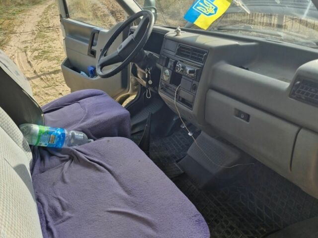 Зеленый Фольксваген Transporter, объемом двигателя 1.9 л и пробегом 331 тыс. км за 3200 $, фото 13 на Automoto.ua