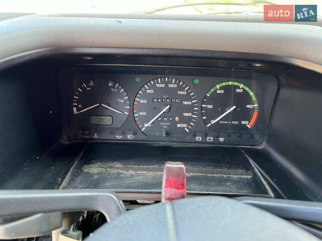 Зелений Фольксваген Transporter, об'ємом двигуна 2.4 л та пробігом 340 тис. км за 4300 $, фото 9 на Automoto.ua