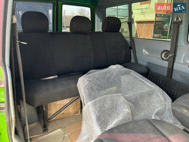 Зелений Фольксваген Transporter, об'ємом двигуна 2.4 л та пробігом 340 тис. км за 4300 $, фото 6 на Automoto.ua