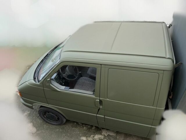 Зеленый Фольксваген Transporter, объемом двигателя 2.4 л и пробегом 240 тыс. км за 3600 $, фото 1 на Automoto.ua