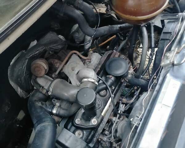 Зеленый Фольксваген Transporter, объемом двигателя 1.9 л и пробегом 250 тыс. км за 3086 $, фото 1 на Automoto.ua