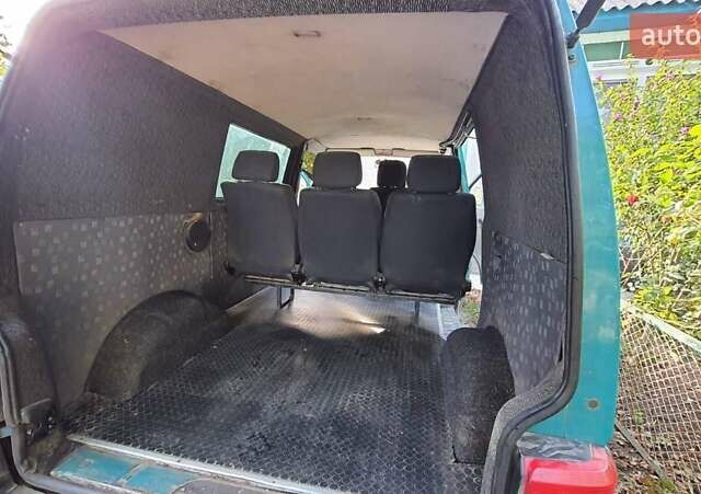 Зелений Фольксваген Transporter, об'ємом двигуна 2.4 л та пробігом 658 тис. км за 3500 $, фото 9 на Automoto.ua