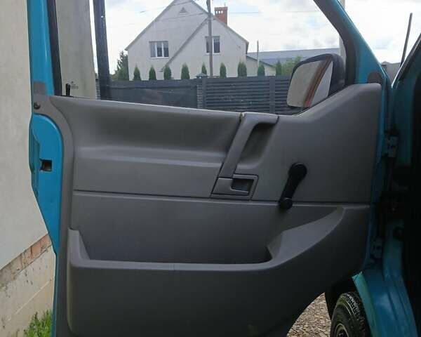 Зелений Фольксваген Transporter, об'ємом двигуна 1.9 л та пробігом 350 тис. км за 5600 $, фото 19 на Automoto.ua