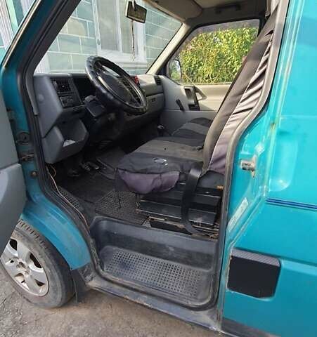Зелений Фольксваген Transporter, об'ємом двигуна 2.4 л та пробігом 658 тис. км за 3500 $, фото 6 на Automoto.ua