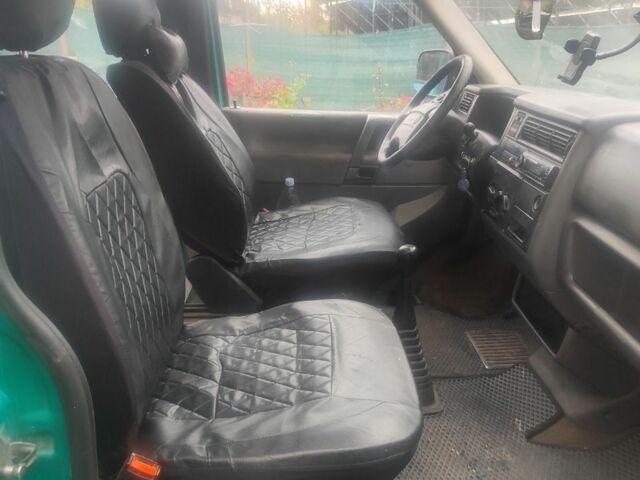 Зеленый Фольксваген Transporter, объемом двигателя 0 л и пробегом 370 тыс. км за 2300 $, фото 6 на Automoto.ua