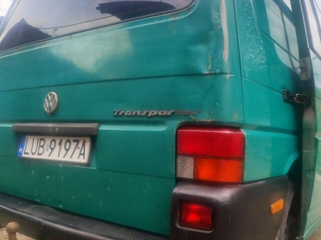 Зеленый Фольксваген Transporter, объемом двигателя 0 л и пробегом 370 тыс. км за 2300 $, фото 1 на Automoto.ua