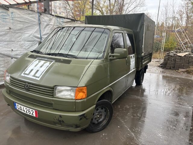 Зеленый Фольксваген Transporter, объемом двигателя 2.4 л и пробегом 317 тыс. км за 2621 $, фото 1 на Automoto.ua