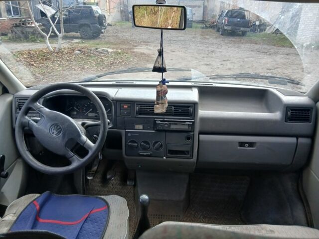 Зелений Фольксваген Transporter, об'ємом двигуна 2.4 л та пробігом 260 тис. км за 3500 $, фото 3 на Automoto.ua