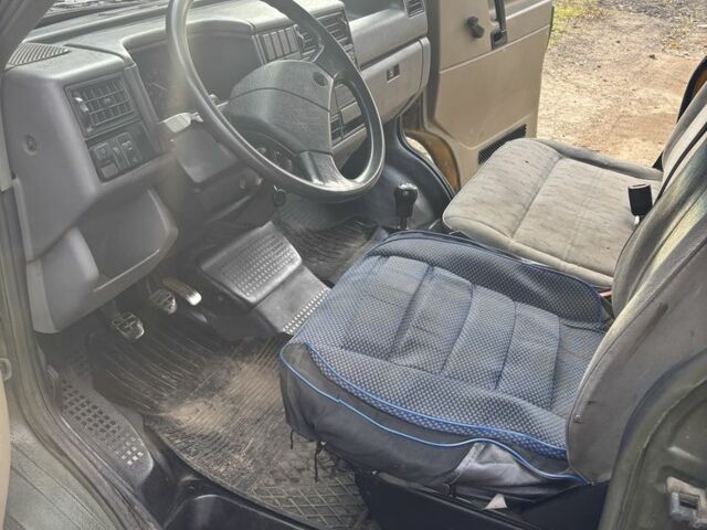 Зеленый Фольксваген Transporter, объемом двигателя 2.4 л и пробегом 317 тыс. км за 2621 $, фото 6 на Automoto.ua