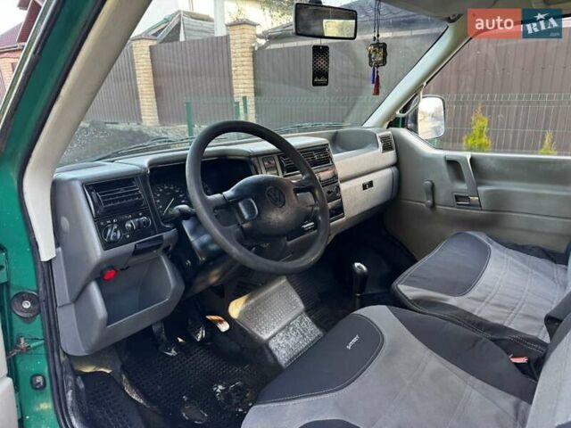 Зеленый Фольксваген Transporter, объемом двигателя 2.4 л и пробегом 600 тыс. км за 3200 $, фото 7 на Automoto.ua