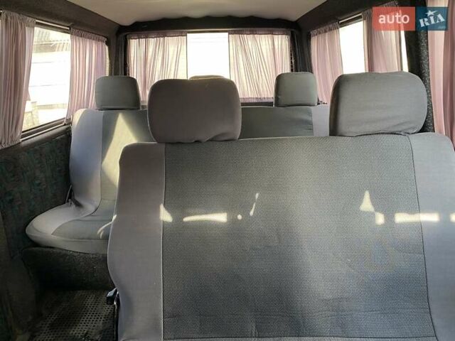 Зелений Фольксваген Transporter, об'ємом двигуна 1.9 л та пробігом 320 тис. км за 6800 $, фото 13 на Automoto.ua