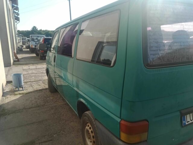 Зеленый Фольксваген Transporter, объемом двигателя 2.5 л и пробегом 670 тыс. км за 3886 $, фото 5 на Automoto.ua