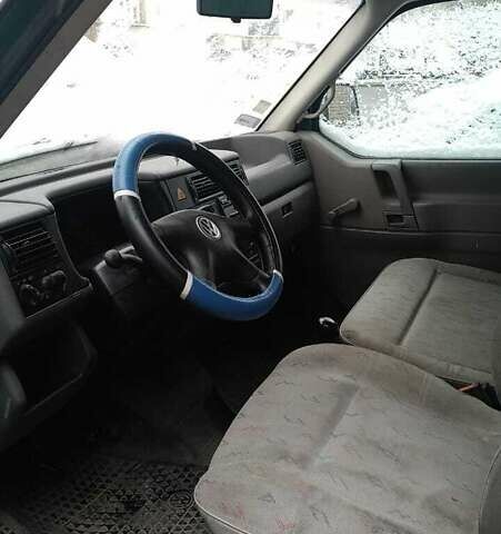 Зеленый Фольксваген Transporter, объемом двигателя 2.5 л и пробегом 680 тыс. км за 2965 $, фото 3 на Automoto.ua