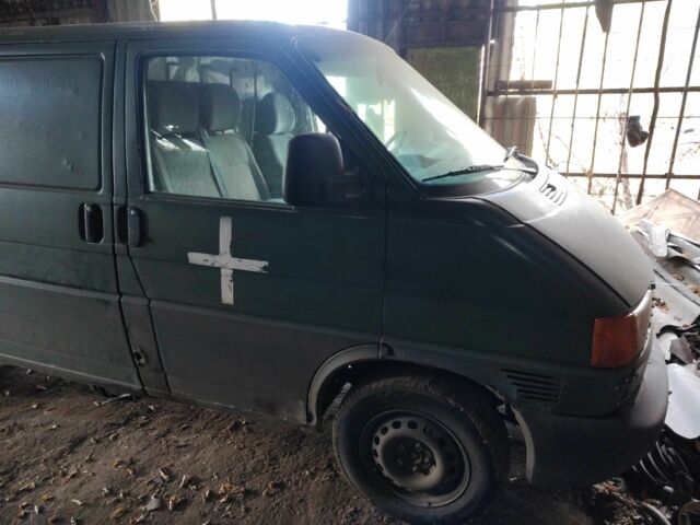 Зеленый Фольксваген Transporter, объемом двигателя 2.4 л и пробегом 350 тыс. км за 2000 $, фото 5 на Automoto.ua