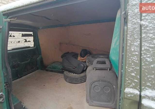 Зеленый Фольксваген Transporter, объемом двигателя 2.5 л и пробегом 680 тыс. км за 2965 $, фото 2 на Automoto.ua